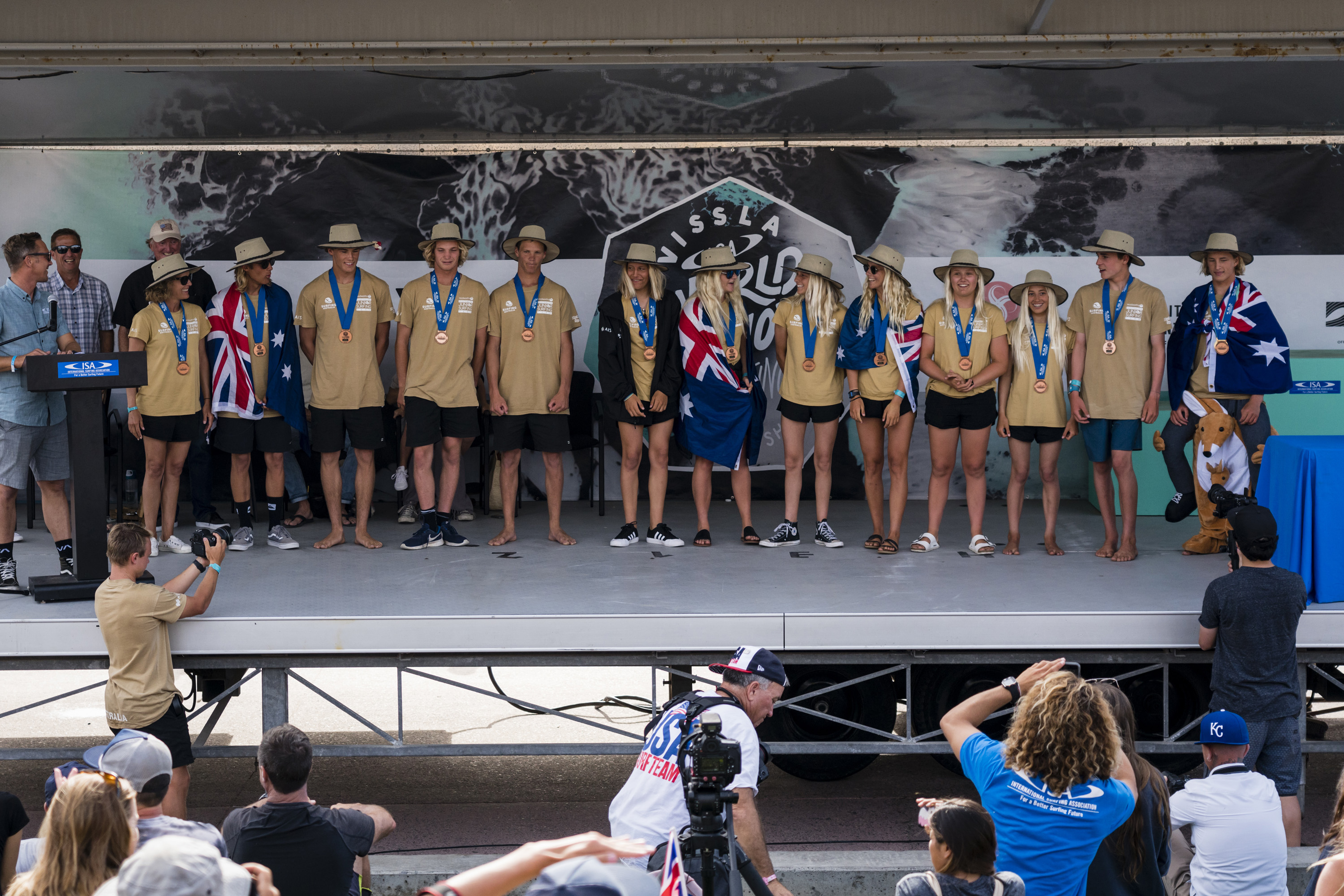 Bronze Medal for Team Australia at the ISA World Junior Surfing Championships. ISA/Reed